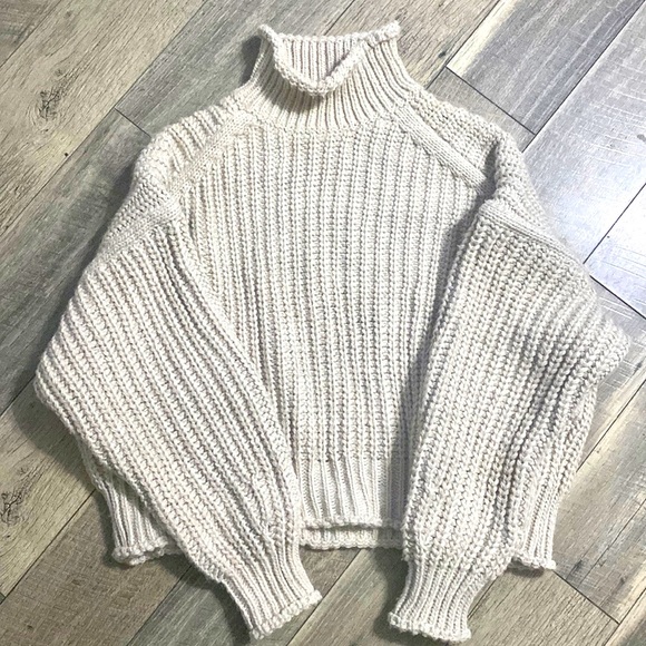 H&M Chunky Sweater - Picture 2 of 9